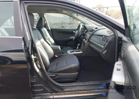 2014 Toyota Camry Se z USA, uszkodzony, nr VIN 4T1BF1FK9EU317888